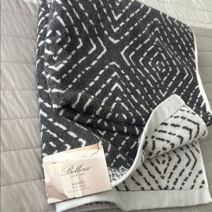NWT Bellora
SINCE 1883
HAYLEY
Bath Towel
30 x 58 in (76 x 147 cm ) 100% cotton